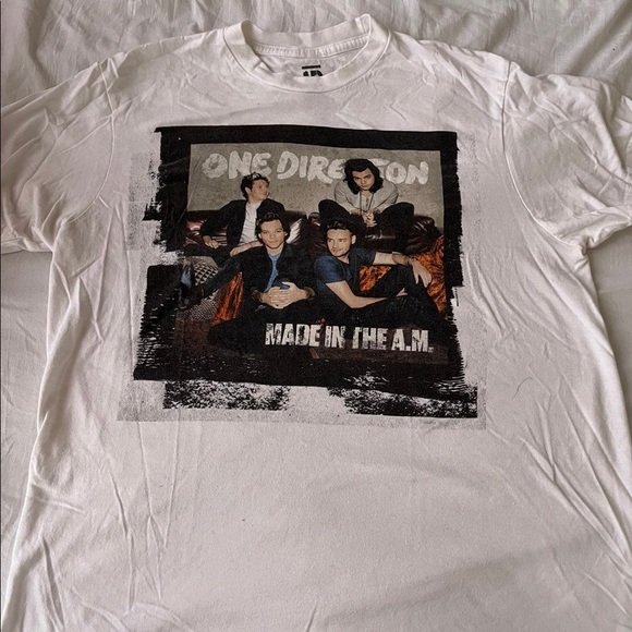One Direction Made in the AM tshirt - Picture 2 of 3